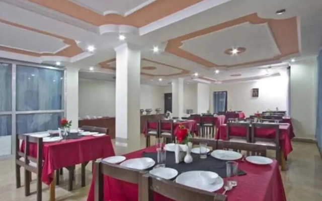Apple Crescent Resorts