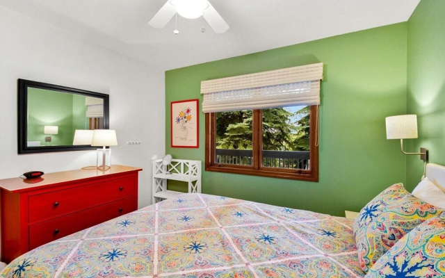 Peaceful Country Club Condo in the Pines