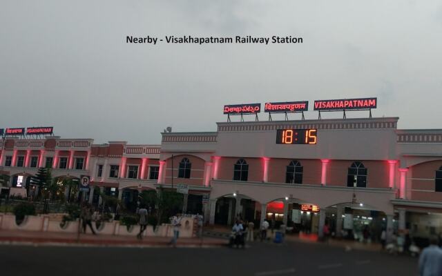 Oyo 14323 Anupama Hotel