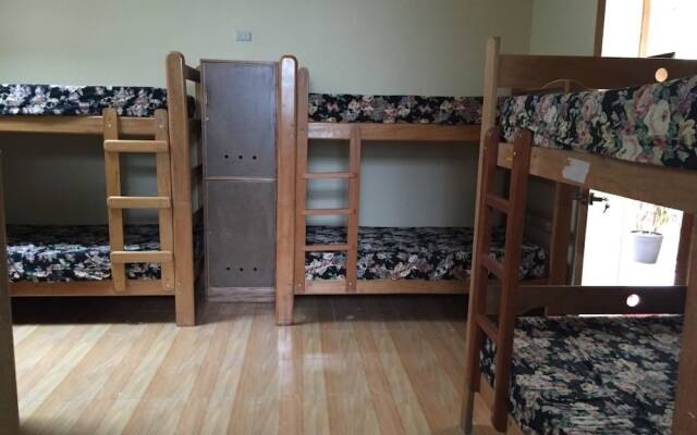 Hostal Alpes Lima