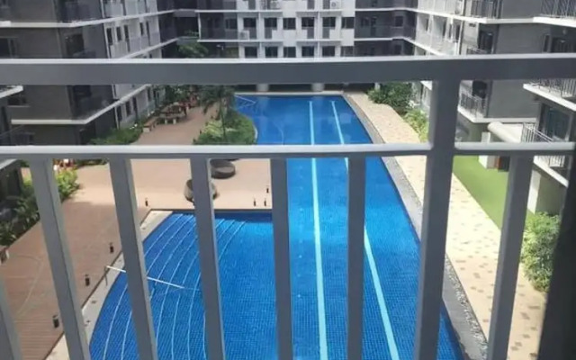 Sapphira Manor Luxurious Condo by the Bay