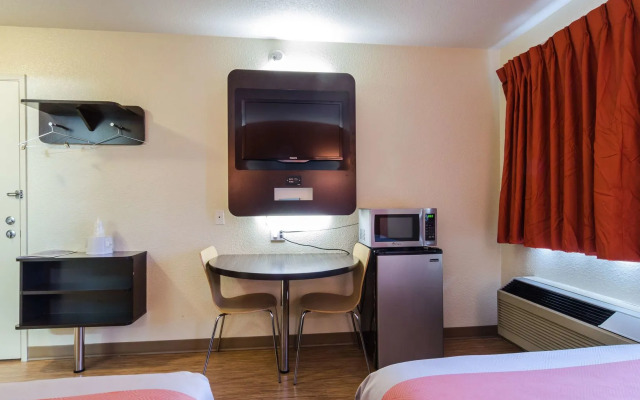 Motel 6 Seattle, WA - Sea-Tac Airport South