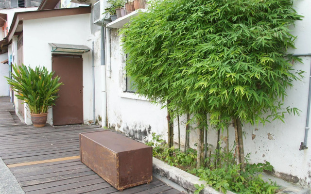 River One Residence - Hostel
