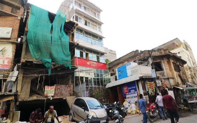 Hotel Bob's By OYO Rooms