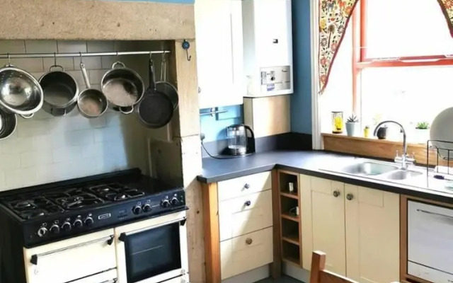 Spacious Riverside Home, 3 Bedrooms, Hebden Bridge