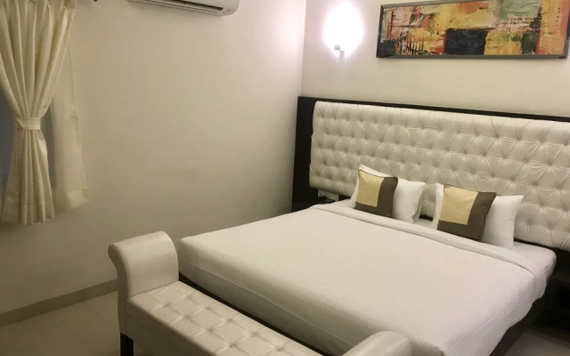 Lamour Beach Resort