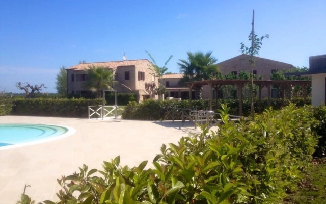 Residence Casale Torrenova al Conero