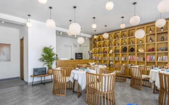 Fansu Qihai'an Qingshe Seaview Homestay (Weizhou Island Shop)