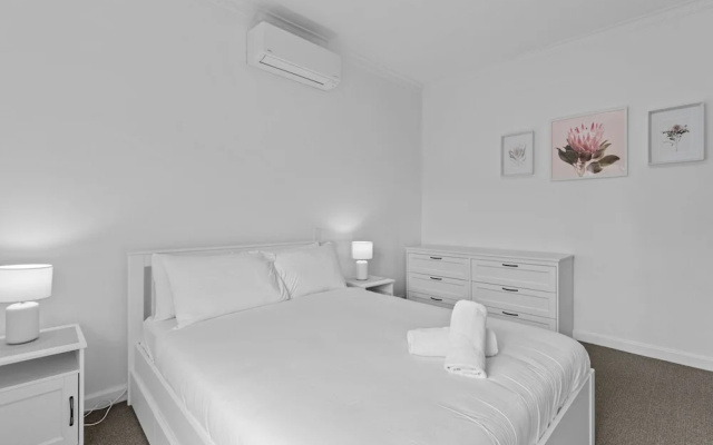 Spacious 3-bed Home in Payneham South – Guest Rooms – Adelaide