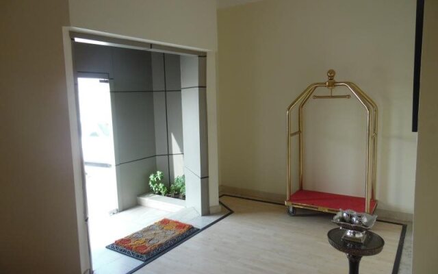 Madaen 1 Hotel