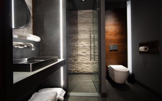 Cave Hotel & Golf Resort