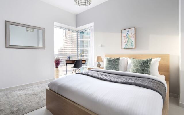 Astounding Marina Views in This Elegant 3br!
