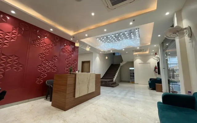 Hotel Satsang Grand