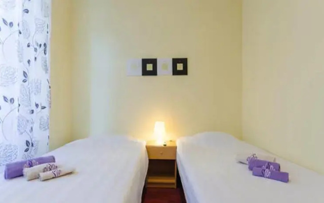 Room Gani I