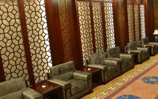 Chong Ning Castle Hotel