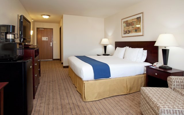 Holiday Inn Express & Suites Buffalo, an IHG Hotel