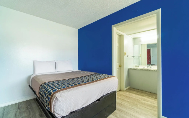 Lamplighter Inn By OYO Independence