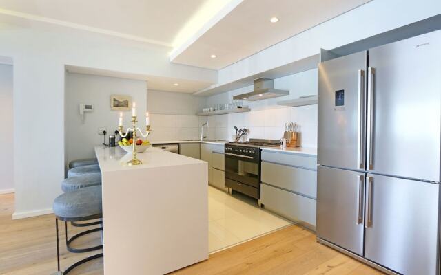 Four on C luxury Suites by Totalstay