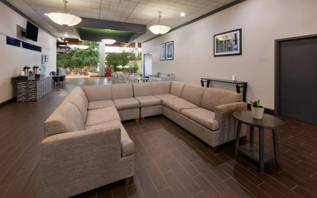Wyndham Garden Romulus Detroit Metro Airport