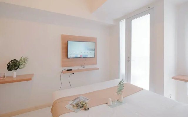Homey And Cozy Studio Apartment At Tokyo Riverside Pik 2