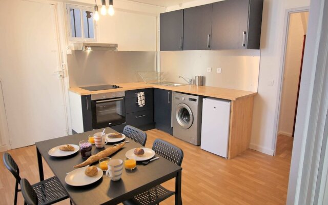 Rustic Flat in the Heart of Bayonne