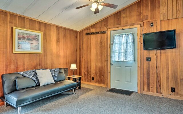 Cozy New Hampshire Cottage w/ Deck!