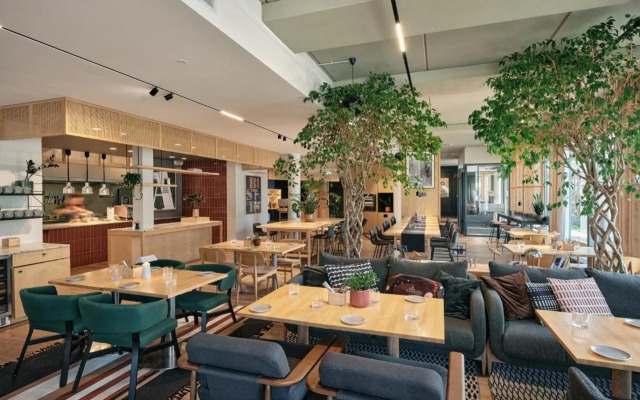 Oru Hub Hotel Tallinn — Handwritten Collection