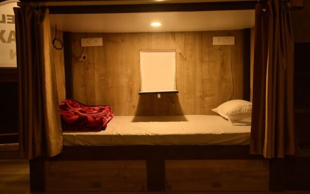 Hotel Relax Inn - Hostel