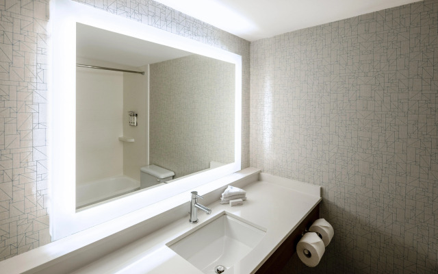 Holiday Inn Express Vancouver Airport Richmond by IHG