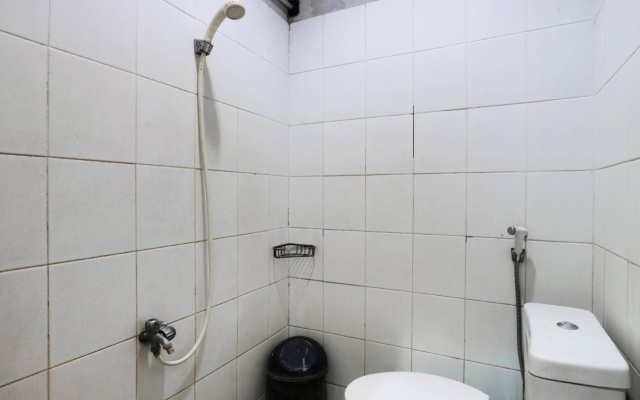 Sabrina Guest House – Bathroom – Jakarta