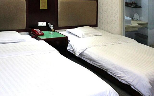 广州三元里富华酒店