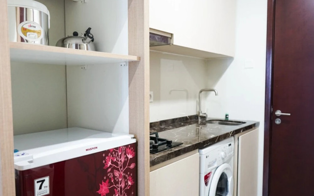 Stylish Studio Puri Mansion Apartment