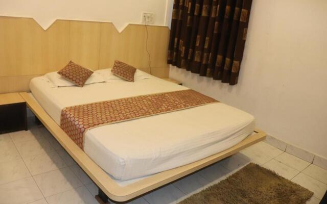 Hotel Raj