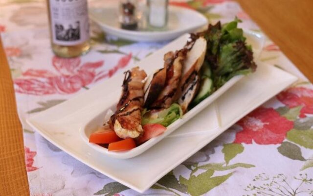 Dorfcafe Unken Hotelpension sWirtshaus im Dorf