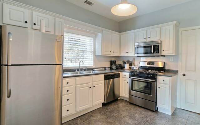 Nicoll Street Retreat