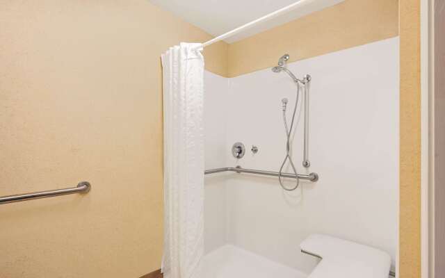 Baymont by Wyndham Pearl