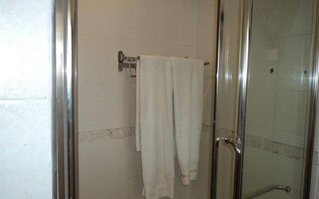 Grand Favor Hotel