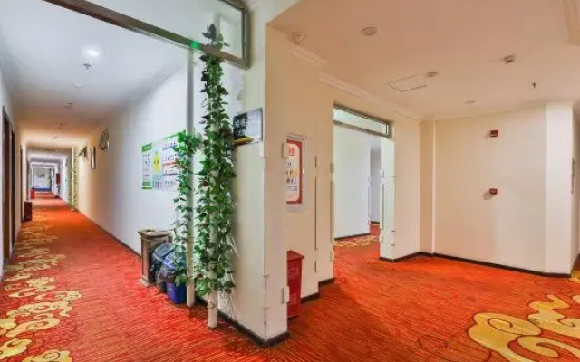 Xunren E-sports Hotel
