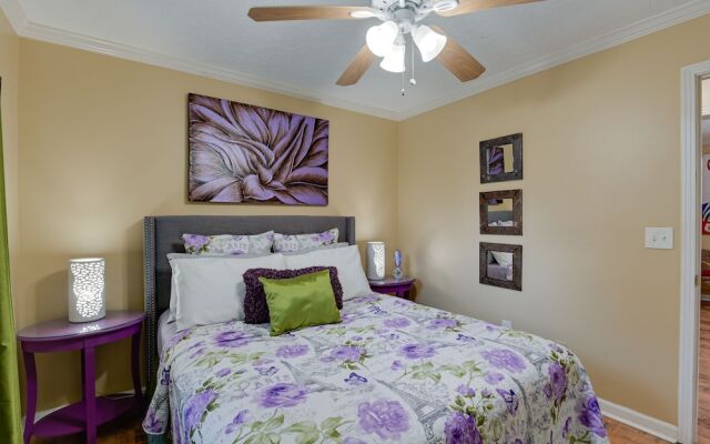 Charming Nashville Home Near Restaurants & Bars!