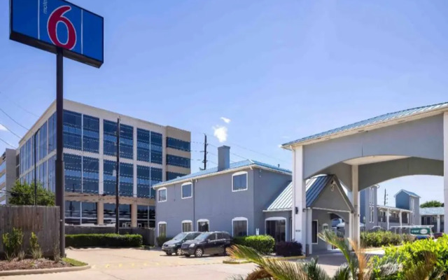 Motel 6 Houston, TX – I-10 West