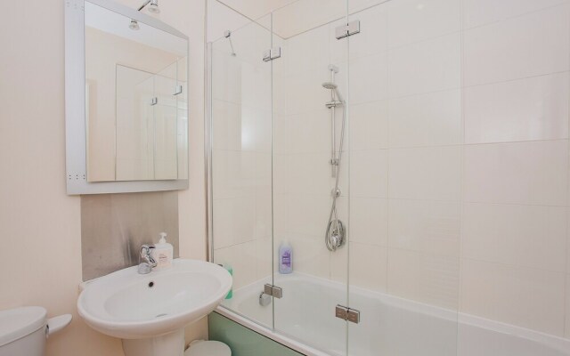 London Bridge Designer Flat