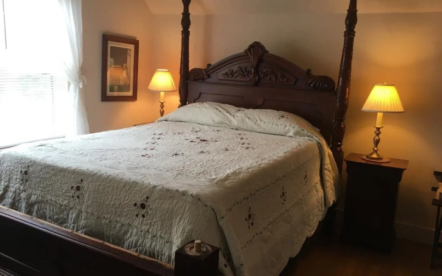 Ludington Blue Spruce Inn