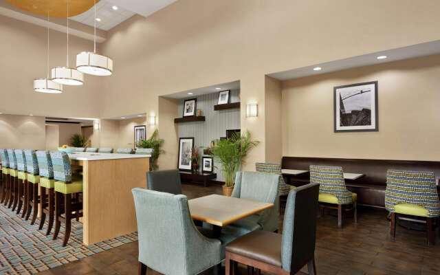 Hampton Inn & Suites Brunswick