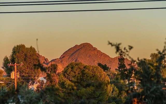 Heart of Phoenix By Signature Vacation Rentals