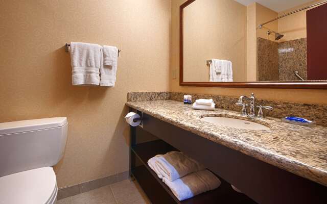 Best Western Plus Ticonderoga Inn & Suites