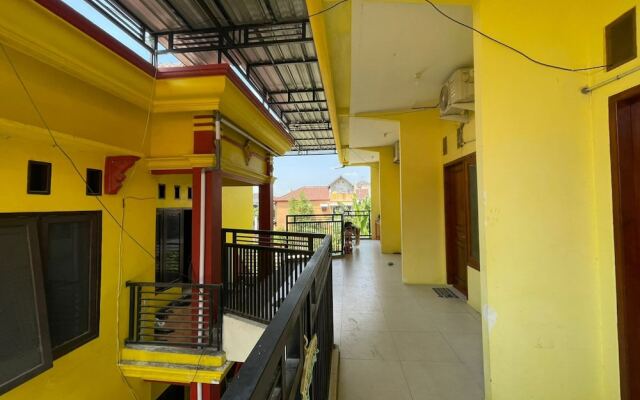 OYO Life  93036 Eddy Homestay Syariah