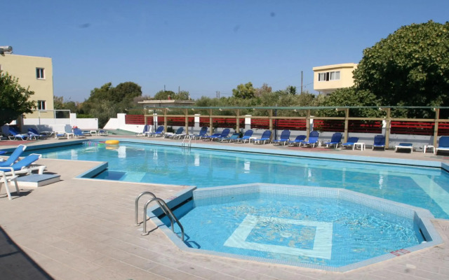 Summer Dream Hotel