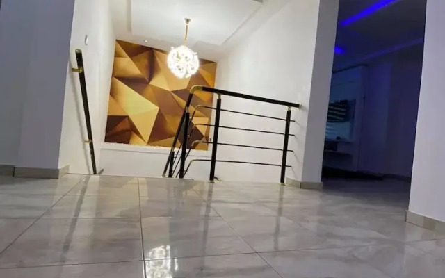 Blue Island Hotel And Suites