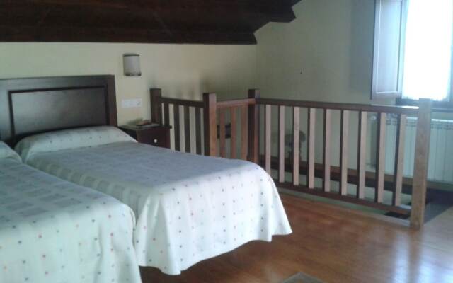 Apartamentos Rurales Romallande