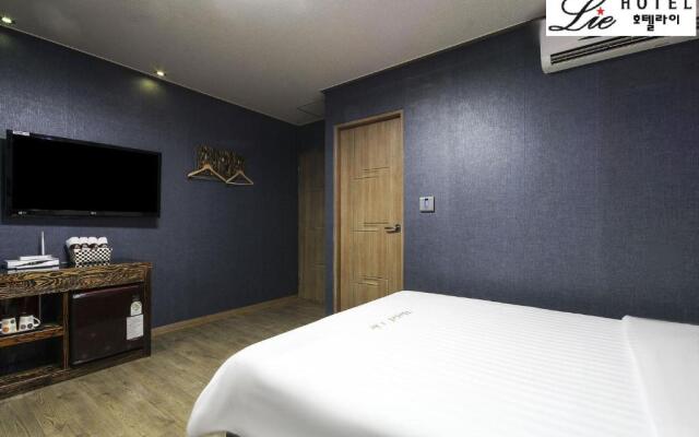 Hotel Lie